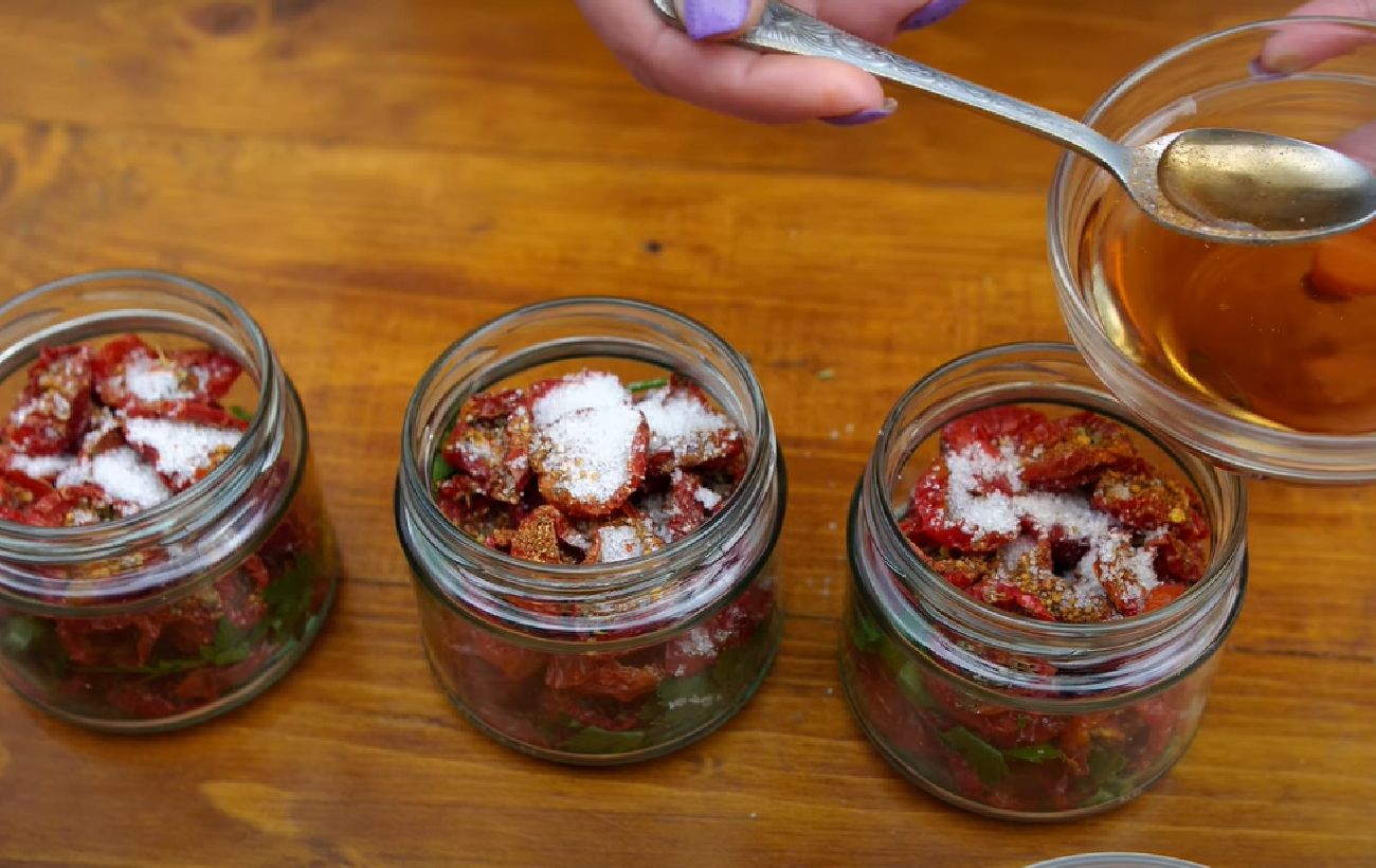 Вяленые помидоры: как приготовить вкусную закуску на зиму